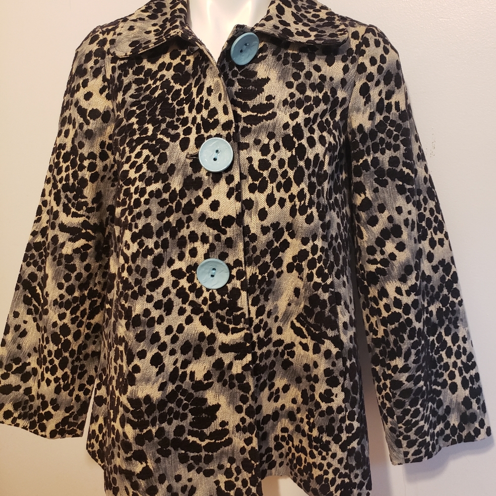 3 Sisters Jacket XS Animal Print, Fun Blue Buttons